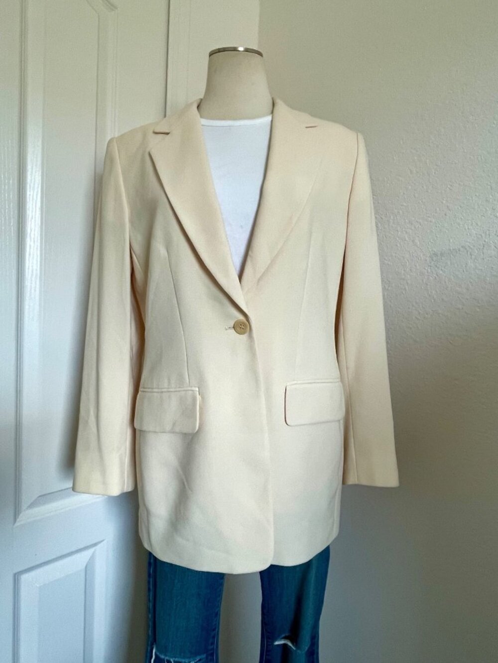 Vintage 1990s Liz Claiborne Classics Structured Cream Blazer Size 10 - Picture 3 of 14